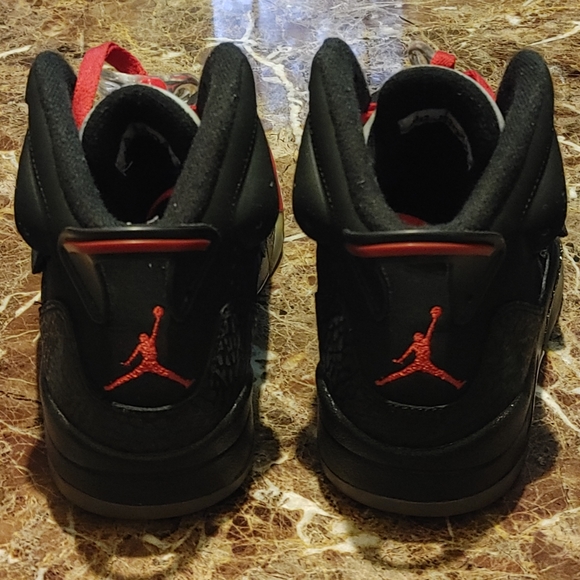 Air Jordan Retro 5 Basketball Sneakers - Picture 5 of 9